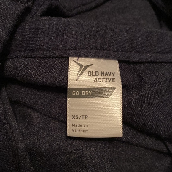 Old navy top - Picture 3 of 3